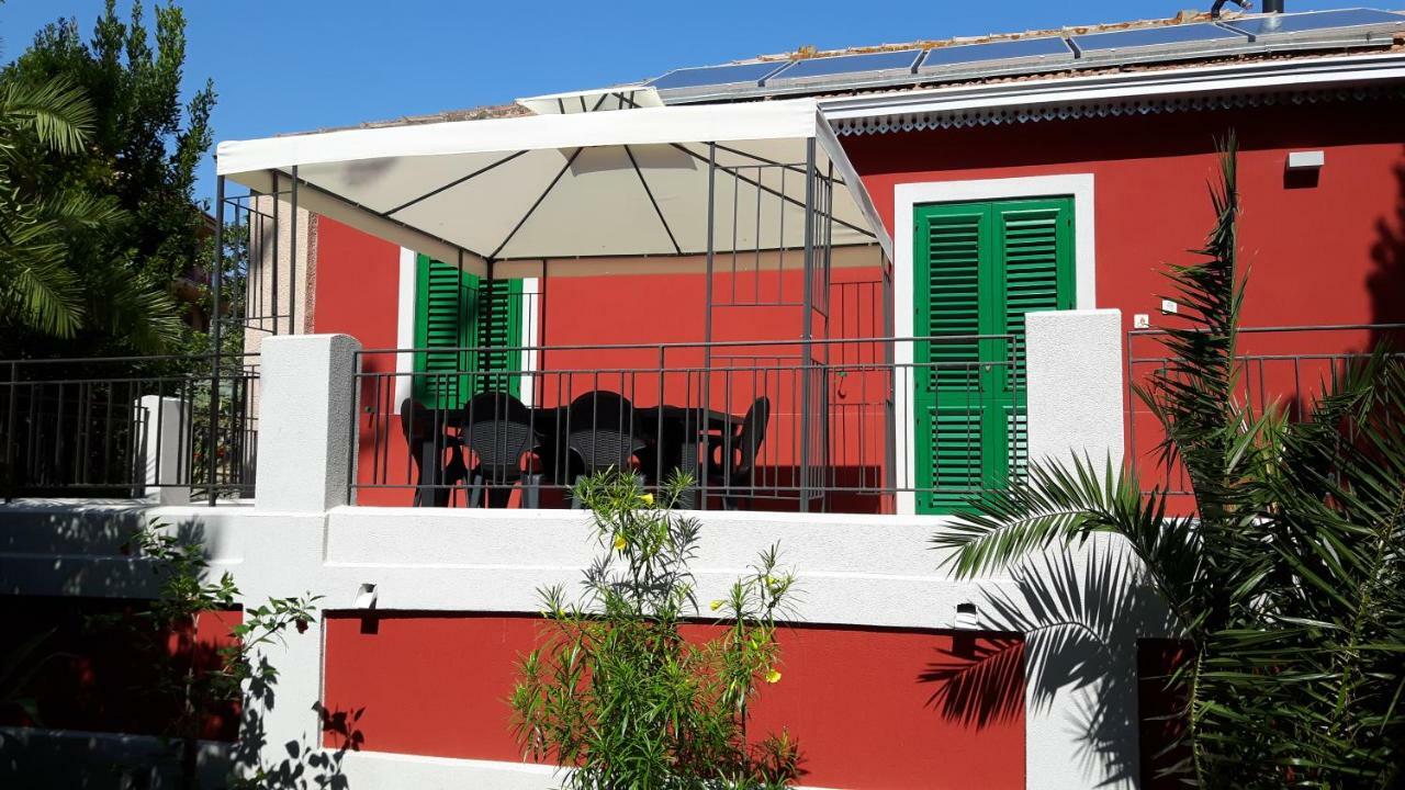Giardino Labruto Apartment Messina Ngoại thất bức ảnh