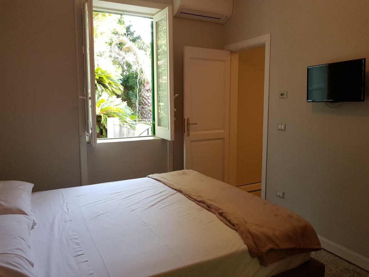 Giardino Labruto Apartment Messina Ngoại thất bức ảnh